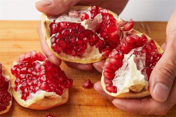 石榴籽泡酒喝了壮阳吗 石榴籽泡酒制作方法 石榴籽泡酒喝了壮阳吗 石榴籽泡酒制作方法