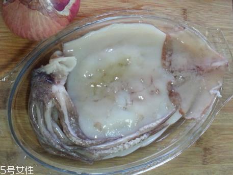 鱿鱼是乌贼吗?鱿鱼跟乌贼是一种吗? 鱿鱼是乌贼吗?鱿鱼跟乌贼是一种吗?