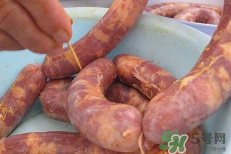 香肠灌好以后怎么晾干？刚灌好的香肠怎么晾晒？