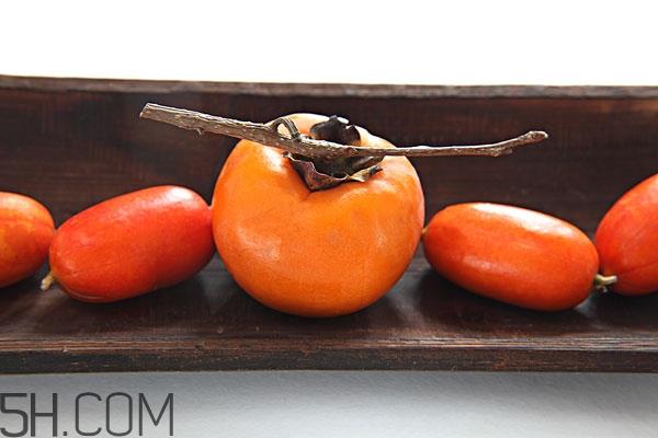 吃柿子舌头发涩怎么办 为什么吃柿子舌头发麻