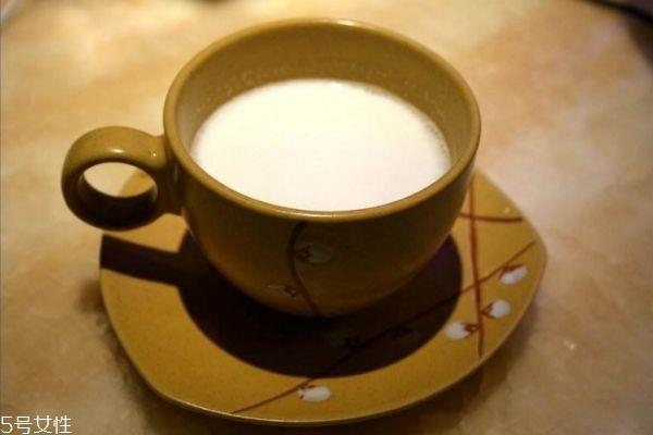 骆驼奶有什么营养价值呢 喝骆驼奶有什么作用呢