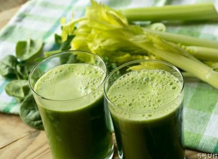 西芹汁可以生喝吗 西芹和什么榨汁喝减肥