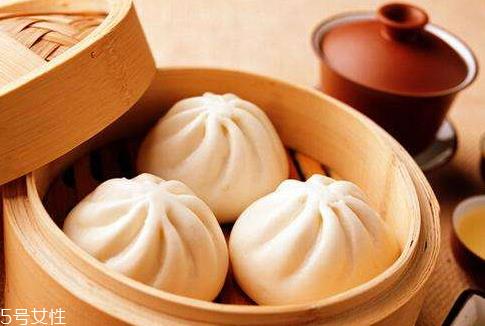 一斤面粉可以做多少个包子 根据包子的大小而定