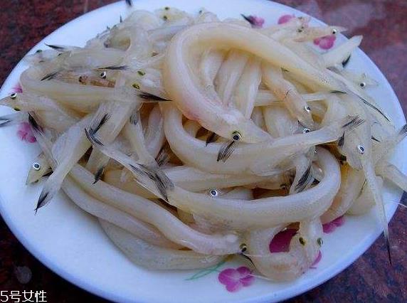 银鱼如何去腥 这几步很关键