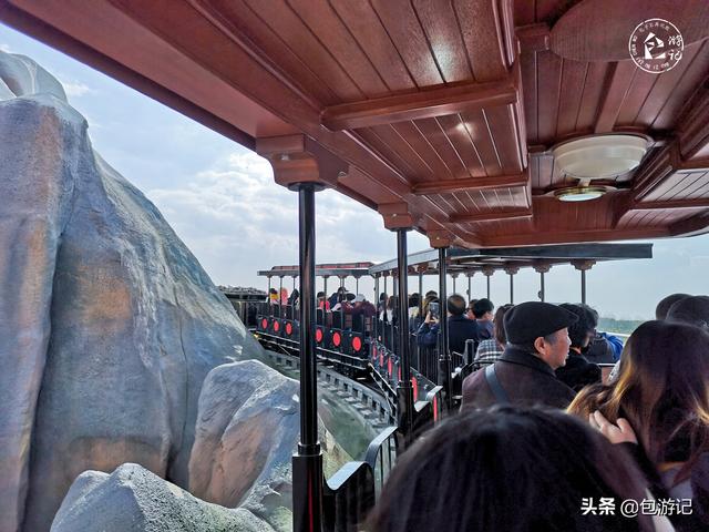 上海市海洋馆游玩（全球最大极地海洋世界落户上海）(21)