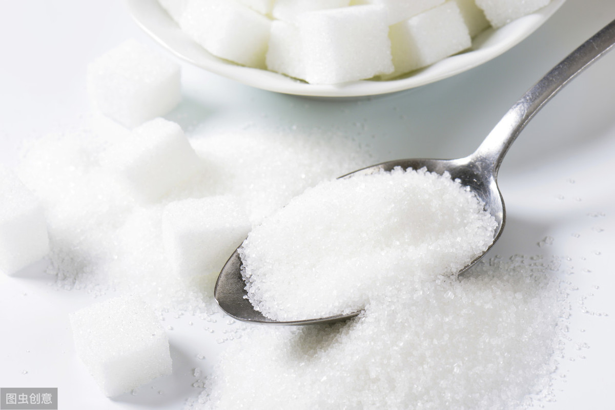 顽固的衣服污渍怎么去掉（衣服的陈年顽固污渍怎么去除）(图2)