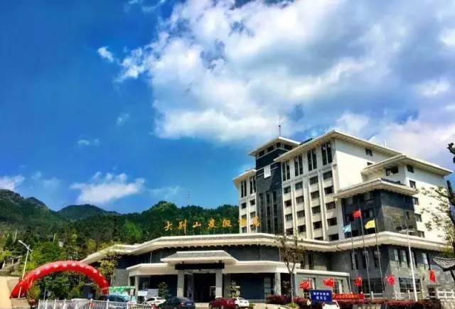 腾旅e卡通年卡福利：大美薄刀峰 免费泡三里畈温泉