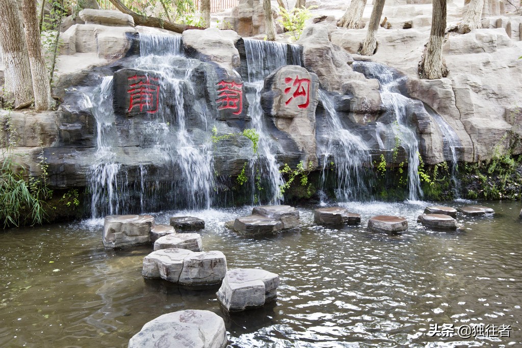 葡萄沟的资料_又多又好的葡萄地