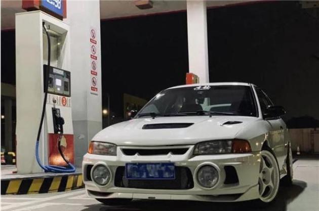 「毂锐驰」经典JDM，三菱Lancer Evolution IV 车型赏析-