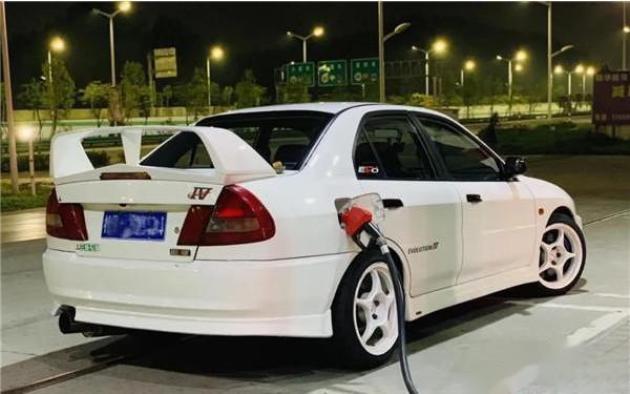 「毂锐驰」经典JDM，三菱Lancer Evolution IV 车型赏析-