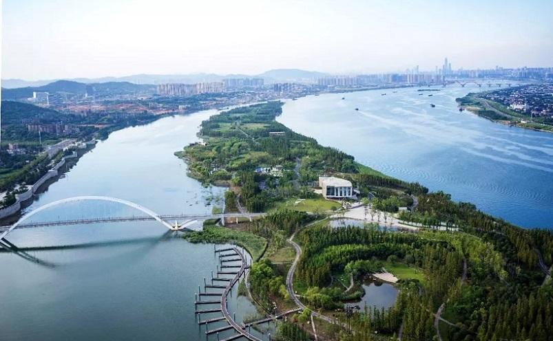 岳麓区是哪个省哪个市(岳麓区在长沙哪个位置)