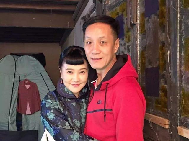 冯远征四十岁才成名（冯远征任北京人艺院长）(12)