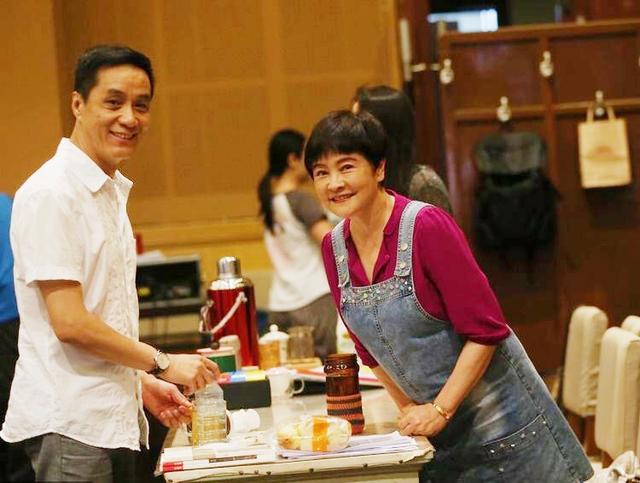 冯远征四十岁才成名（冯远征任北京人艺院长）(16)