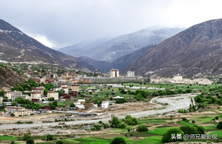 巴塘属于哪个省哪个市(四川巴塘县属于哪个市)