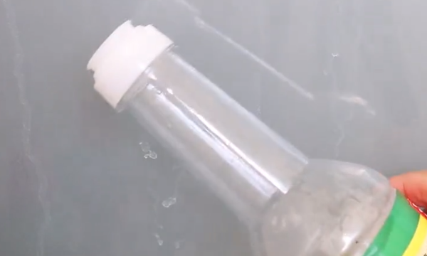 玻璃上的水印用什么能去掉,玻璃擦完有水印怎么办图2