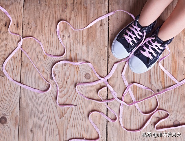 鞋带太长了怎么系好看(教你又快又好的方法)