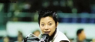 ​乒冠杨影：做解说不敬重邓亚萍，遭网友指责离央视，老公身份成谜