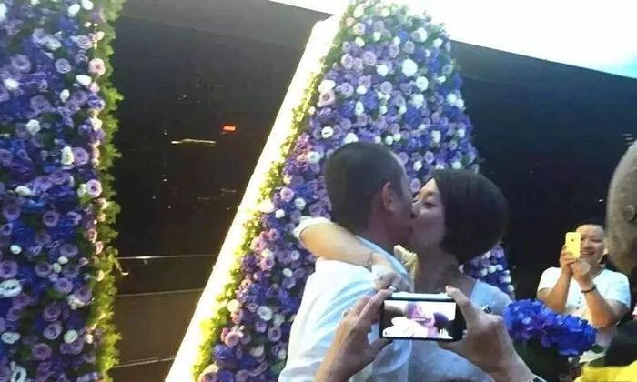 结婚11年，出轨后5年，马伊琍你终于跟文章离婚了！