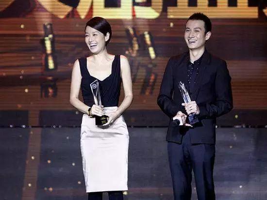 结婚11年，出轨后5年，马伊琍你终于跟文章离婚了！