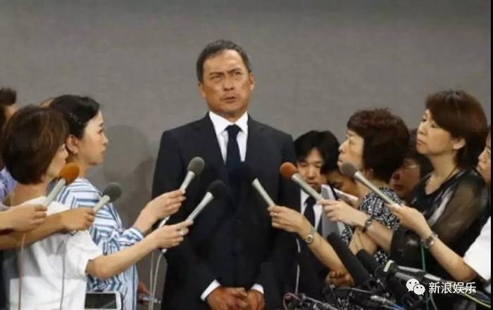 论渣男指数，他比背着患癌妻出轨的日本影帝更极品...