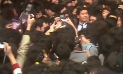 ​1983年周润发风光迎娶余安安，9个月后匆匆离婚，这到底是为何？