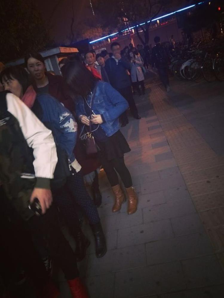 地铁上最讨厌的十种人「地铁上最讨厌的十种人」