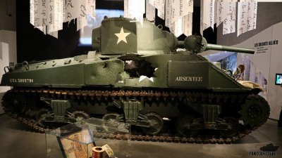 ​M4谢尔曼“萤火虫”坦克（Sherman Firefly）
