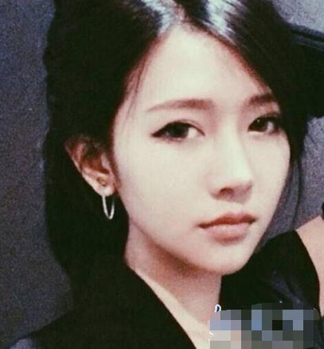 越南最美女孩走红 生活在越南的青岛女孩