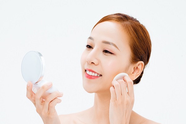 MaxFactor 雾感润养粉底液怎么样 MaxFactor 雾感润养粉底液好用吗