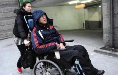 ​汤淼女儿之母身份揭晓，乃汤淼名正言顺的妻子，离婚或是这个原因