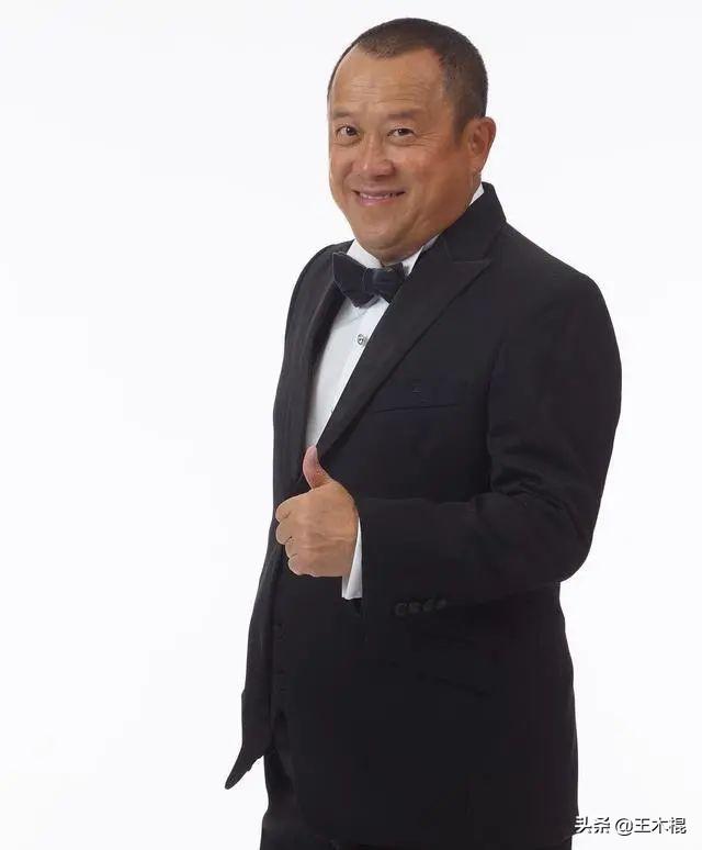 香港娱乐圈叱咤风云人物（香港娱乐圈小个子大佬的风流史）(2)