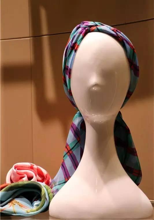 鄂尔多斯羊绒大衣便宜嘛（鄂尔多斯羊绒大衣最多直降4000元）(19)