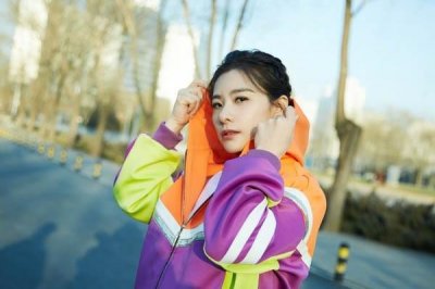 ​运动员撞脸明星，刘璇与万茜像，私下互动很有爱