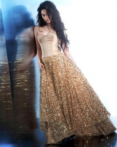 ​刘亦菲嘉人红毯出图，唯一不是黑色的个性礼服，真的太美了