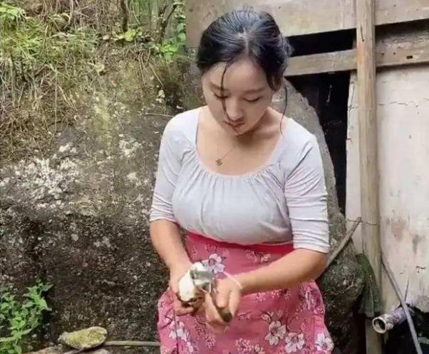 网红沈丹个人简历（乡愁沈丹23岁生下女儿）(3)