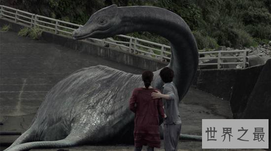 史前最恐惧的十大动物，史前巨鱼瞬间将鲨鱼撕成两半