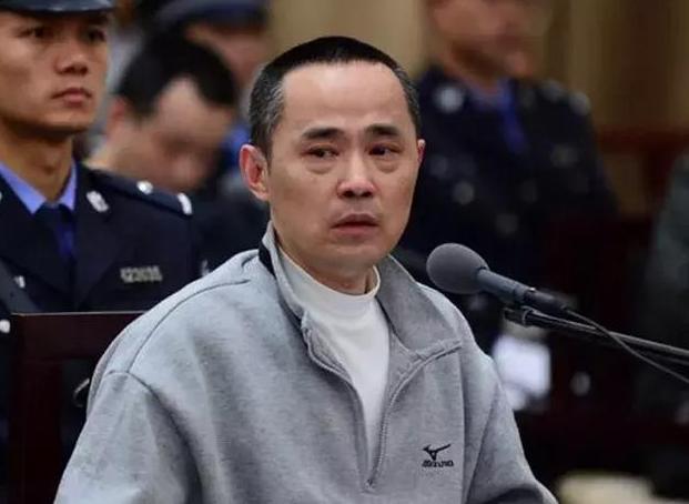 云南十大恶人孙小果杀的谁(四川首善的双面人生)(40)