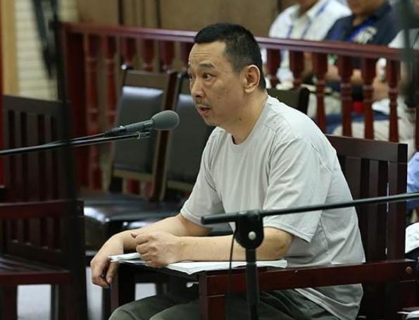 云南十大恶人孙小果杀的谁(四川首善的双面人生)(16)