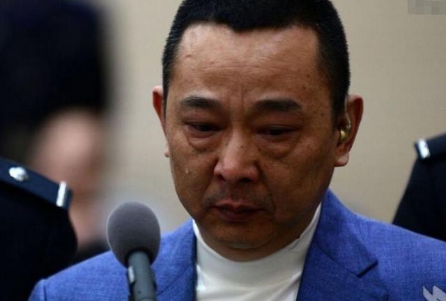 云南十大恶人孙小果杀的谁(四川首善的双面人生)(2)