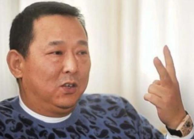 云南十大恶人孙小果杀的谁(四川首善的双面人生)(19)