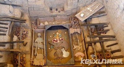 ​稀罕陪葬珍宝揭秘 西潘王墓葬纯金面具