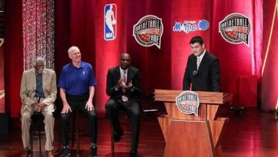 ​姚明面对质疑，奥尼尔公开力挺，火箭队因姚明而赚得盆满钵满