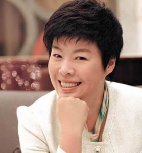 ​于丹：从国学大师到被北大学生轰下台，万人唾骂，真相如何？