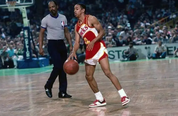 NBA有哪些球员很矮(NBA最矮球员排行榜)(2)_