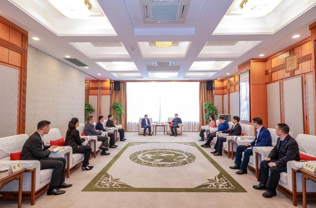 成都天府新区人才发展中心地址（深圳人才集团与四川天府新区举行签约仪式）(2)