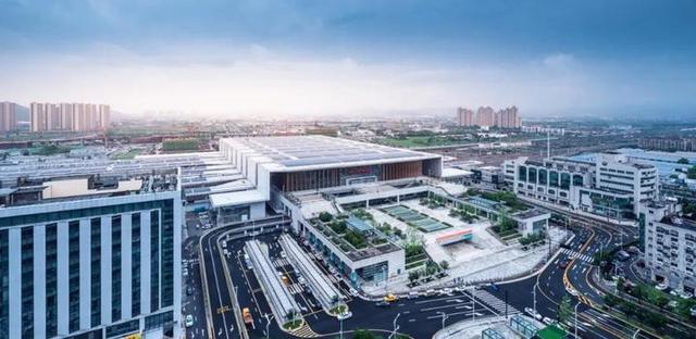 杭州南站普速列车到站(杭州南站列车时刻表来了)(2)