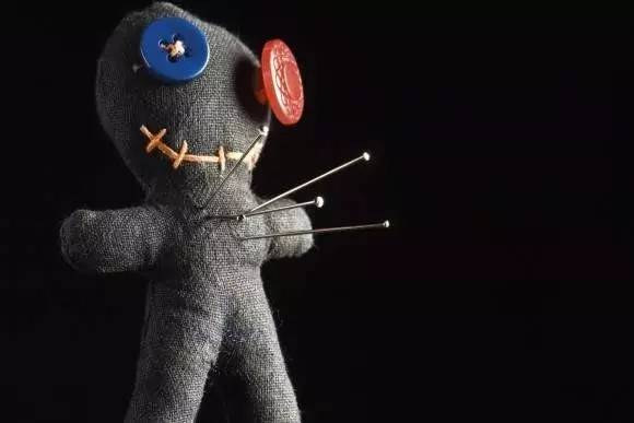 下降头是什么意思降头真的存在吗(1)_