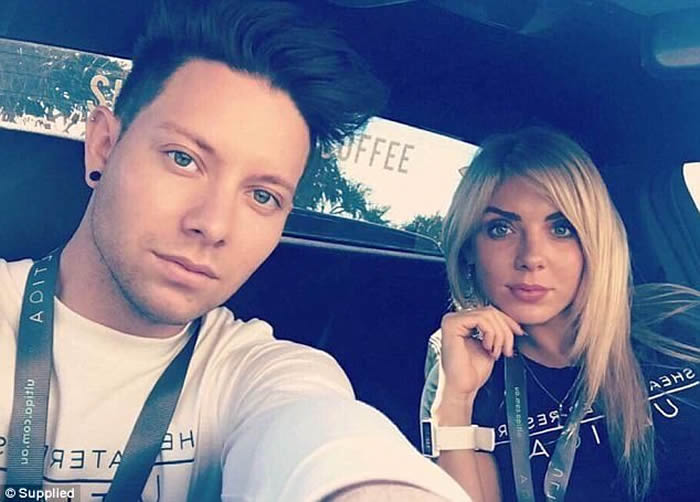 UFO再访澳大利亚？阳光海岸夫妇目击夜空神秘光团