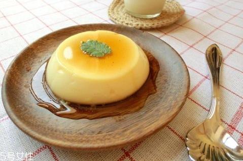 焦糖布丁可以放多久 布丁是放保鲜还是冷冻 焦糖布丁可以放多久 布丁是放保鲜还是冷冻