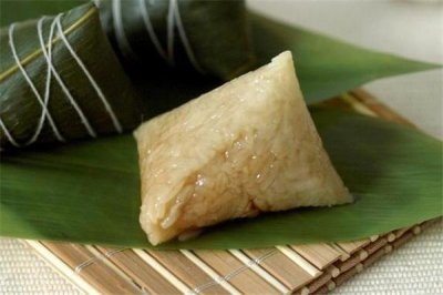 ​微波炉热粽子要剥皮吗 怎么用微波炉热粽子